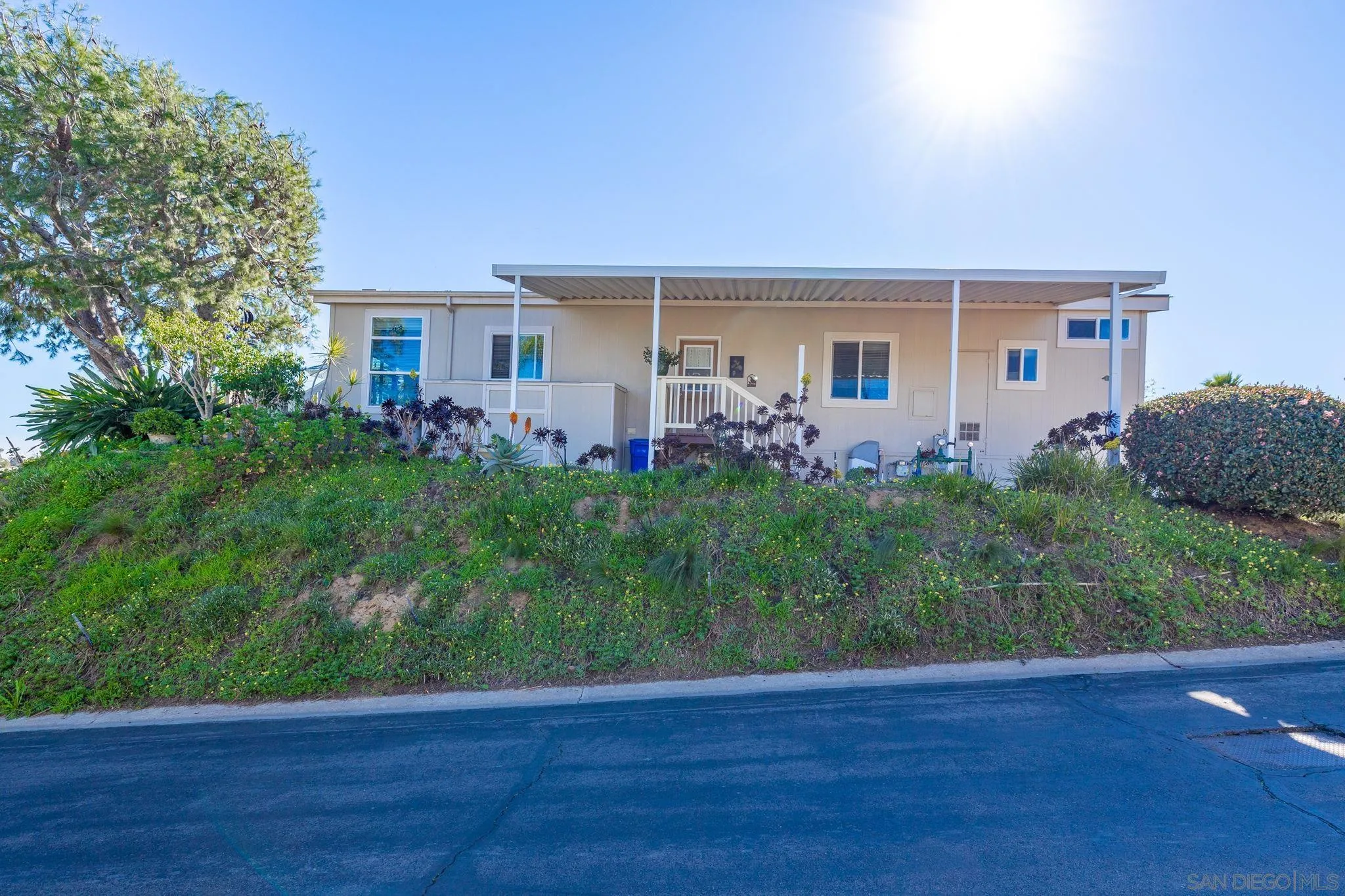https://cdn.realtyfeed.com/cdn/127/260001787/96387849e9679d27c30219fa194e3525.webp