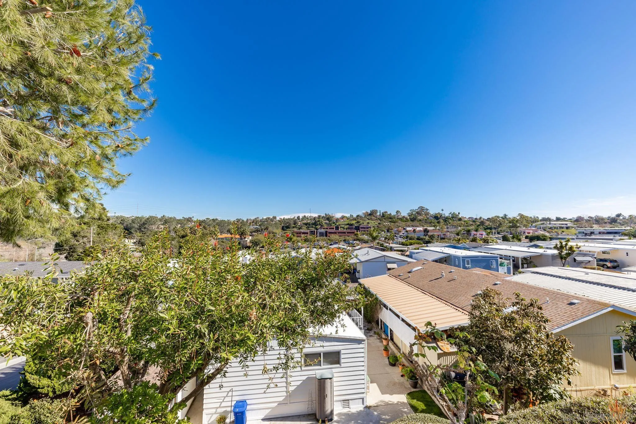 https://cdn.realtyfeed.com/cdn/127/260001787/9c1f58e1a66115f9107686d2c14e8c5a.webp
