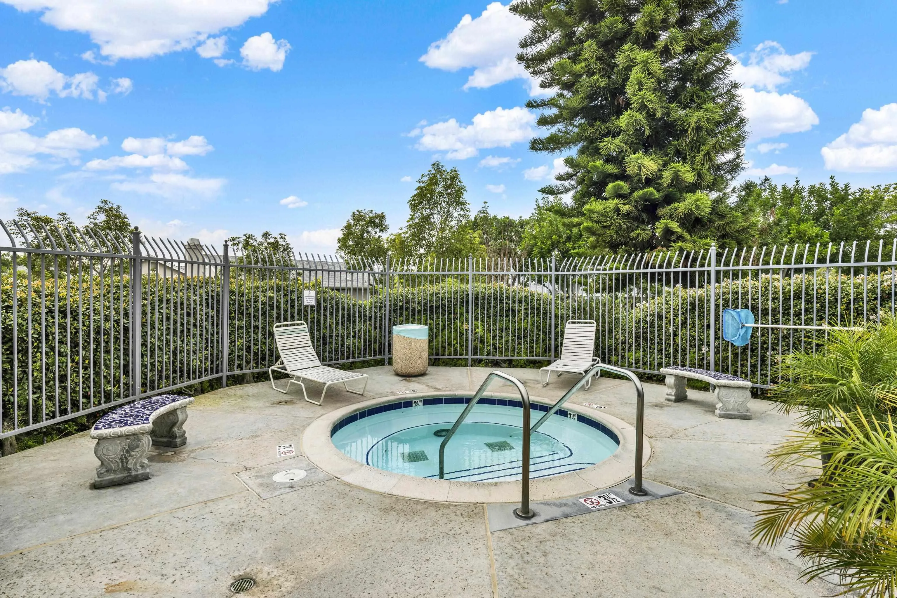 https://cdn.realtyfeed.com/cdn/127/260001789/0b56390293f252c35156ed1a1a710151.webp