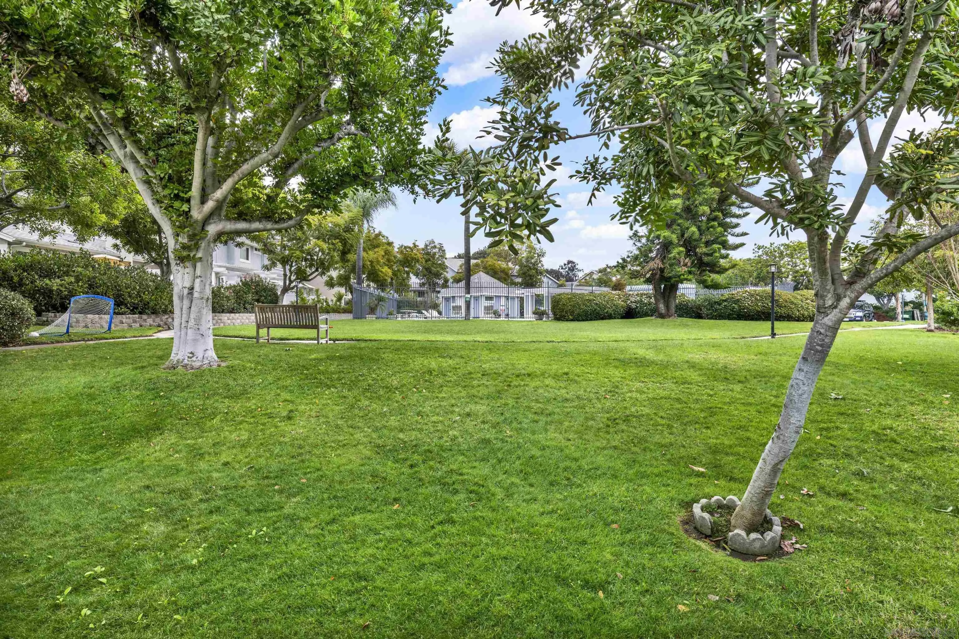 https://cdn.realtyfeed.com/cdn/127/260001789/49284bde068e9da4f8657e23e9a0d893.webp