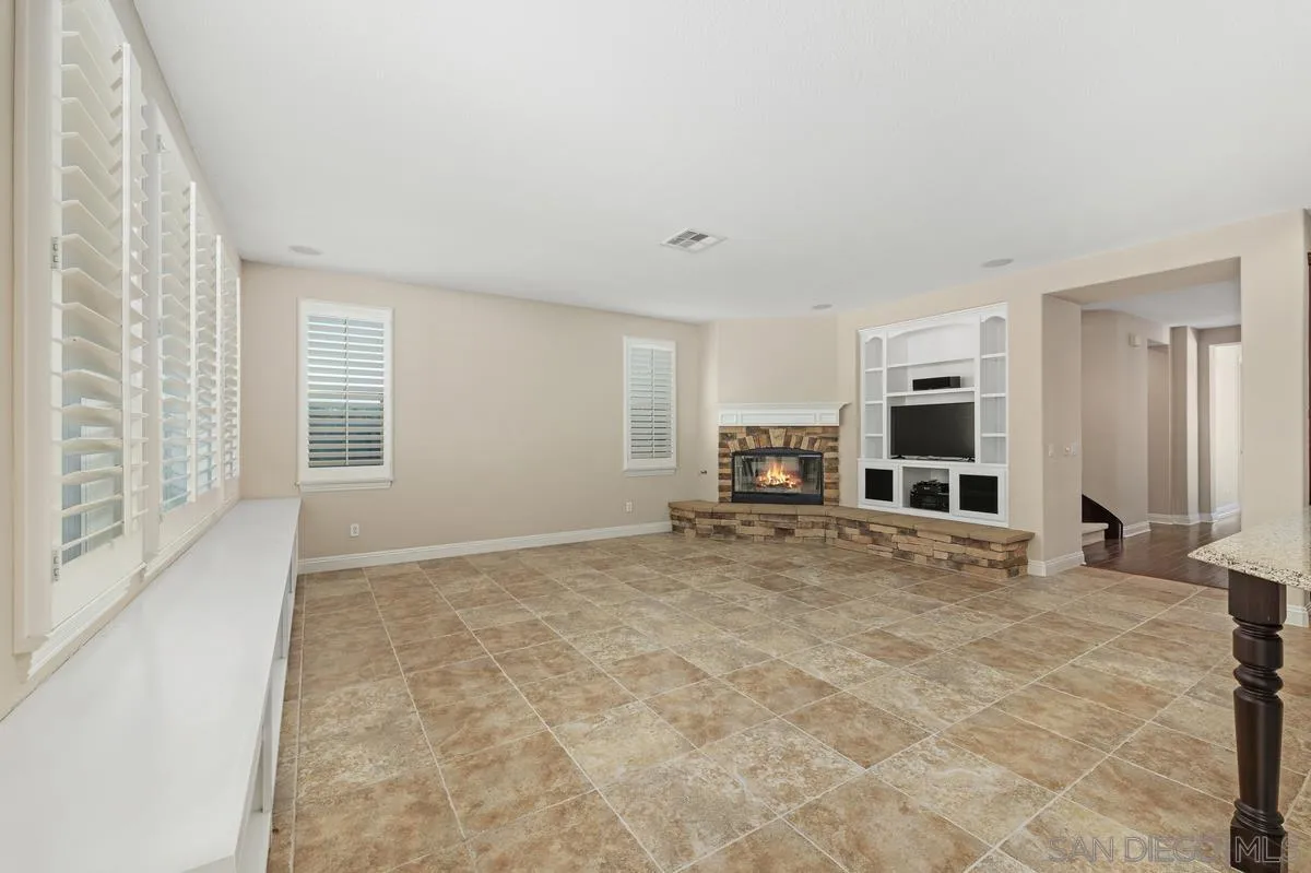 https://cdn.realtyfeed.com/cdn/127/260001791/1385f906ba797de94971b84477e08925.webp