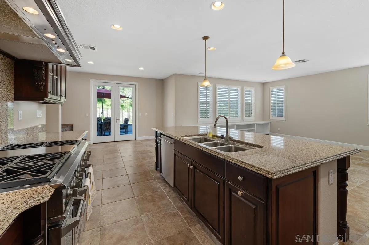 https://cdn.realtyfeed.com/cdn/127/260001791/5f5584234c27cbce60e9cc16192c3909.webp