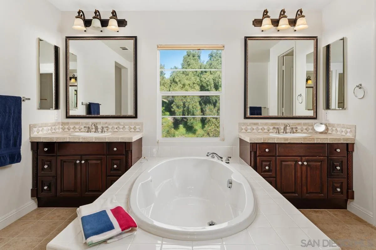 https://cdn.realtyfeed.com/cdn/127/260001791/a3c2fe8b36fc51085d2f5171f519f748.webp