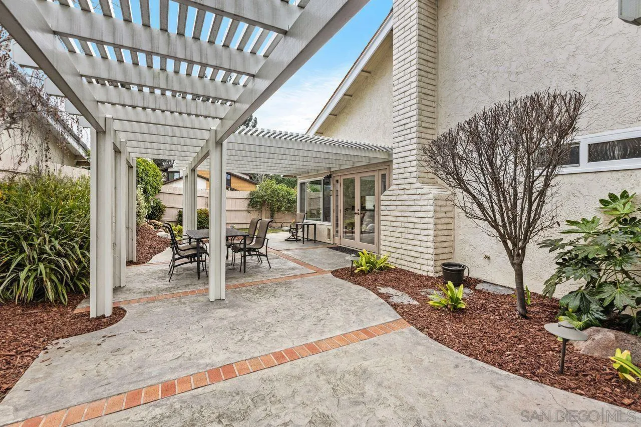 https://cdn.realtyfeed.com/cdn/127/260001793/7b28e492014cc2862f53a94baea1b8e1.webp