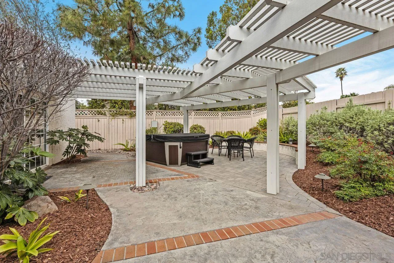 https://cdn.realtyfeed.com/cdn/127/260001793/98e995dcd68dd954cce469366492b698.webp