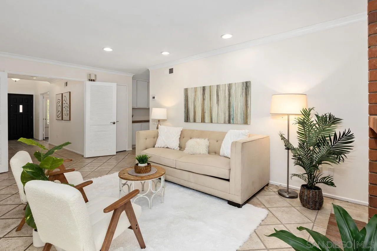https://cdn.realtyfeed.com/cdn/127/260001793/b979e8a1d4a69546a14001560546b508.webp