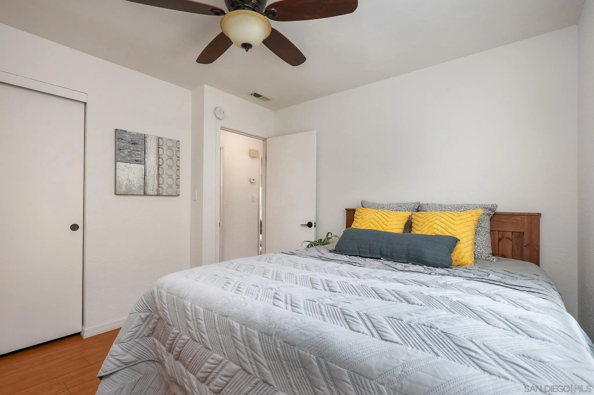 https://cdn.realtyfeed.com/cdn/127/260001794/5e79c8110a94d2b1ed82dcdb127a9a57.webp