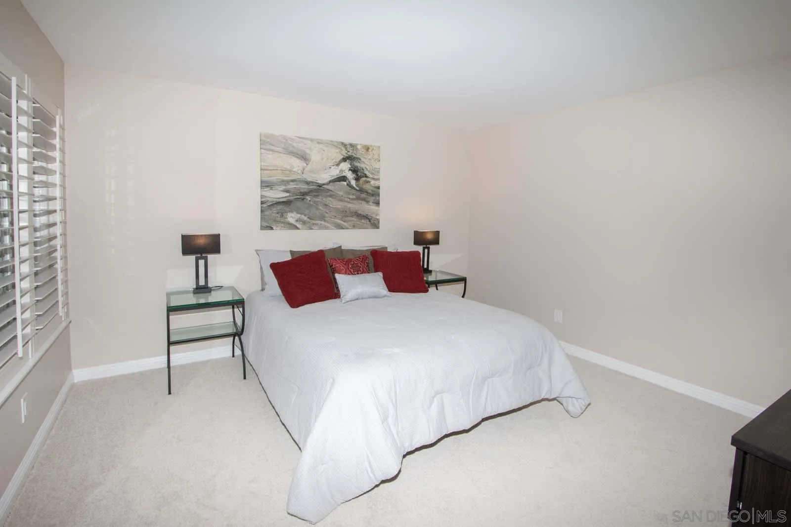 https://cdn.realtyfeed.com/cdn/127/260001795/d673d66ce714a78274ac73ad64195f30.webp