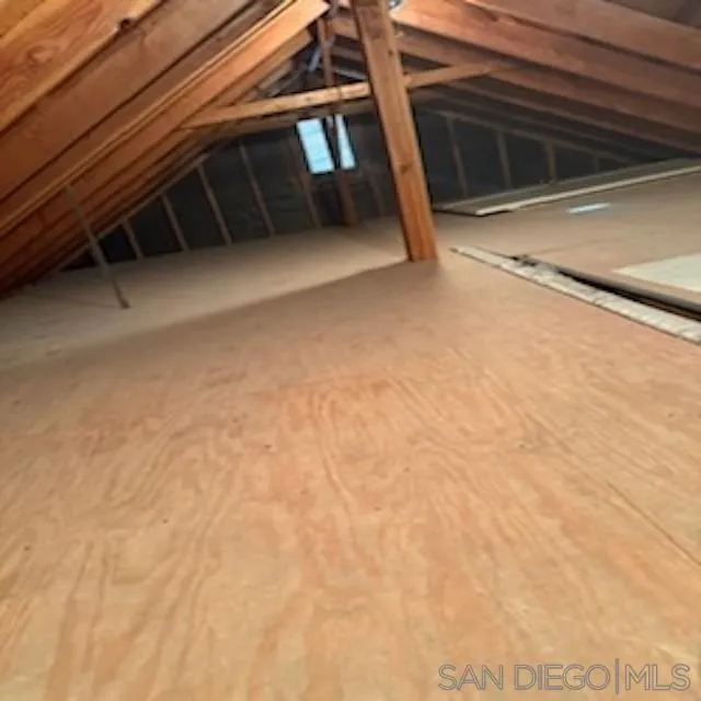 https://cdn.realtyfeed.com/cdn/127/260001795/de1d69891727c57c991851fc2397603f.webp