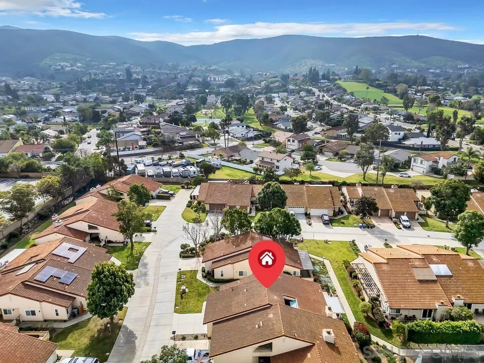 https://cdn.realtyfeed.com/cdn/127/260001797/163d6a27419898974af119bc45b4f5d9.webp