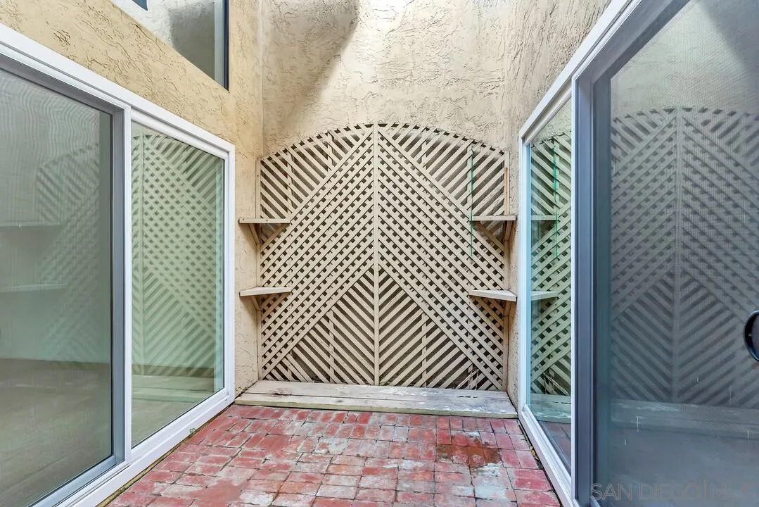 https://cdn.realtyfeed.com/cdn/127/260001797/46dc92e241bfb252ac021308085ad6e9.webp