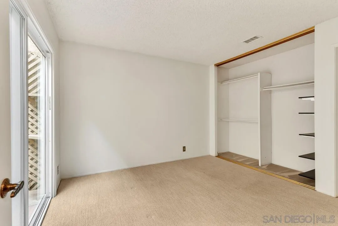 https://cdn.realtyfeed.com/cdn/127/260001797/de408ba8ded9449da9a61c861cf235ea.webp