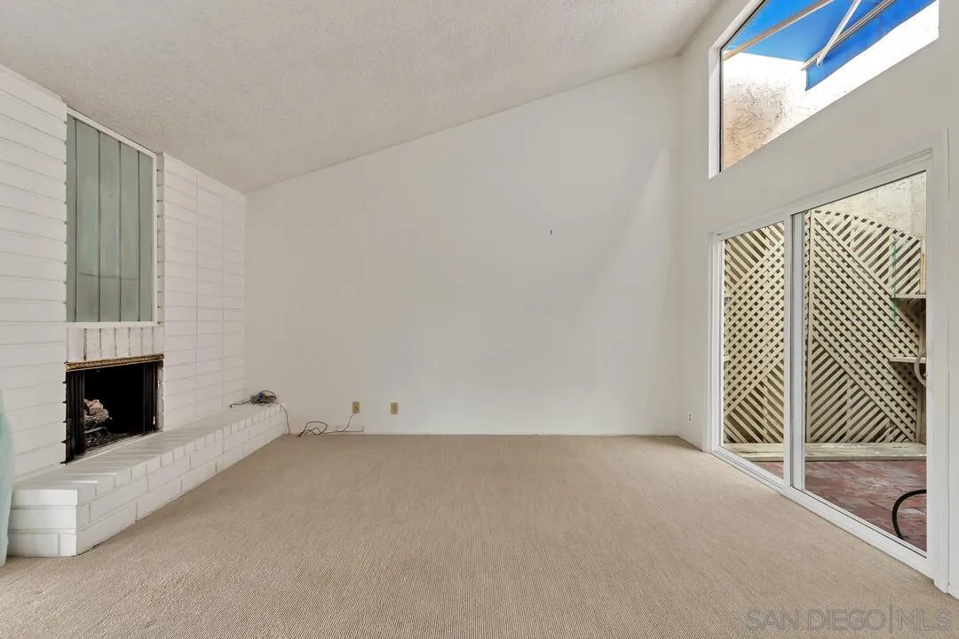 https://cdn.realtyfeed.com/cdn/127/260001797/df84de9d365cc341a9a10cf3d8540d03.webp