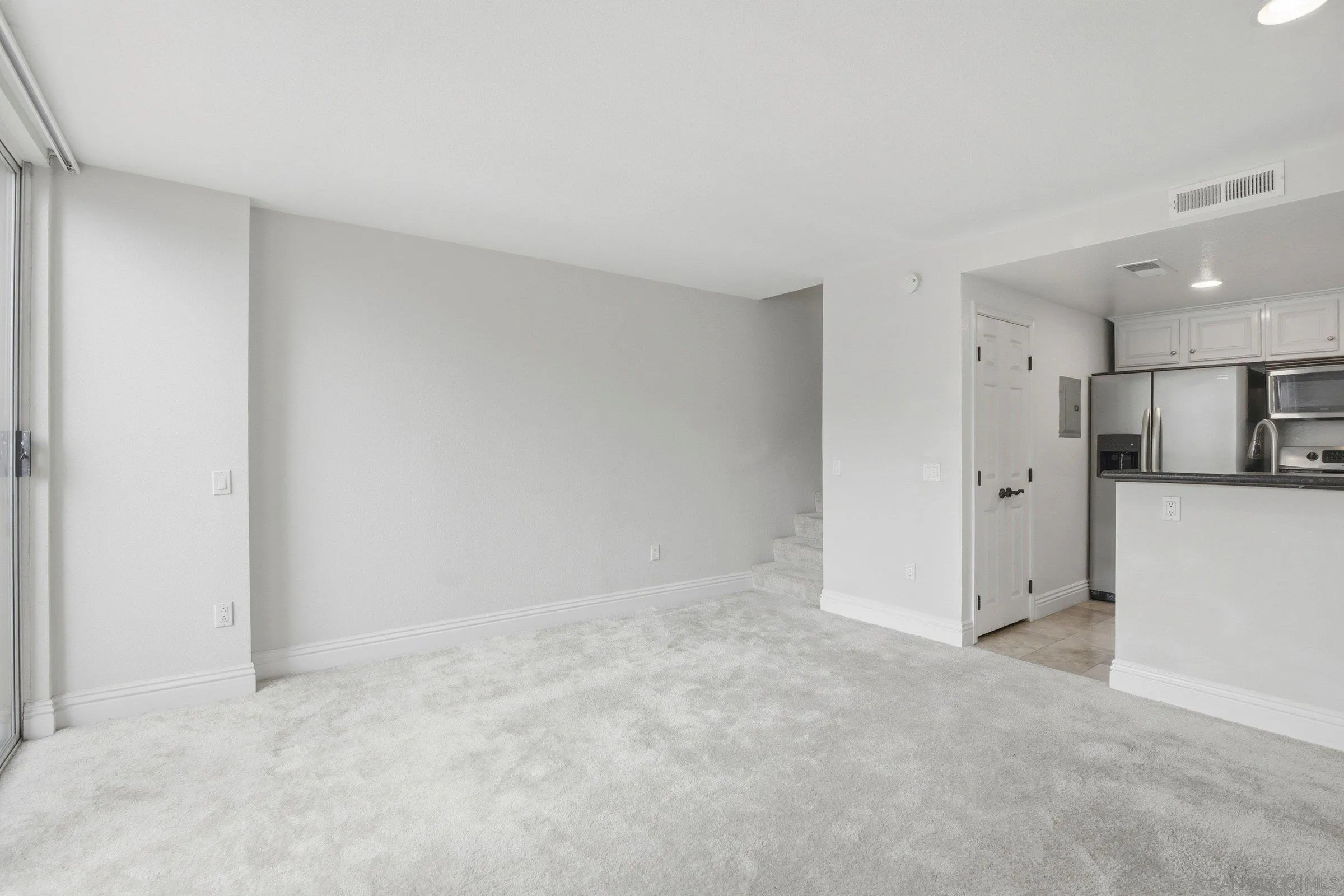 https://cdn.realtyfeed.com/cdn/127/260001799/9b1effc163c3b43ed2ae759626dcce7c.webp