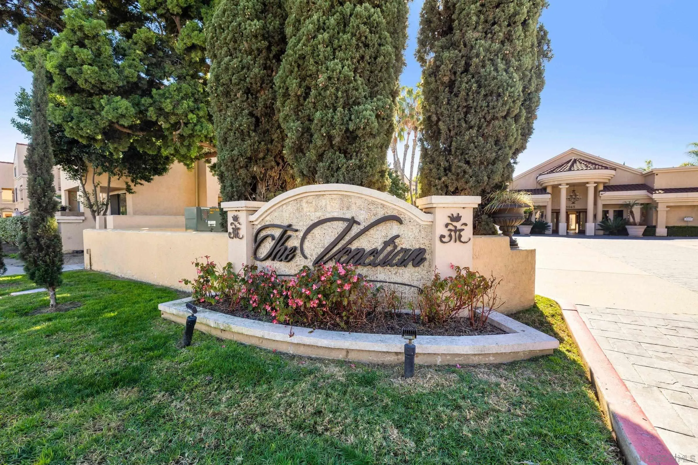 https://cdn.realtyfeed.com/cdn/127/260001799/b49c161d3ea00fcf5555e794e74eb0e8.webp
