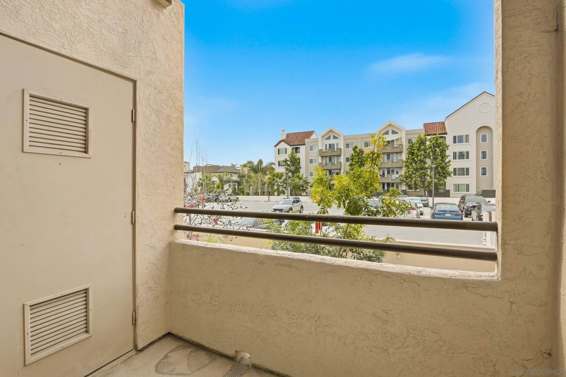 https://cdn.realtyfeed.com/cdn/127/260001799/b6a1e10c119dff97ded0a4c8e0999c77.webp