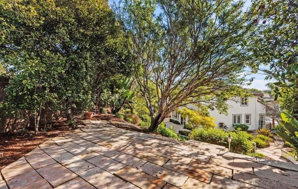 https://cdn.realtyfeed.com/cdn/127/2600018/3875e795c439f00af3d4fd106b51ac8a.webp