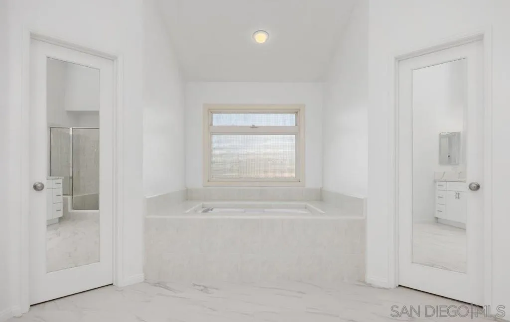 https://cdn.realtyfeed.com/cdn/127/2600018/54f9f0053842a0ded489f6f28e3813d2.webp