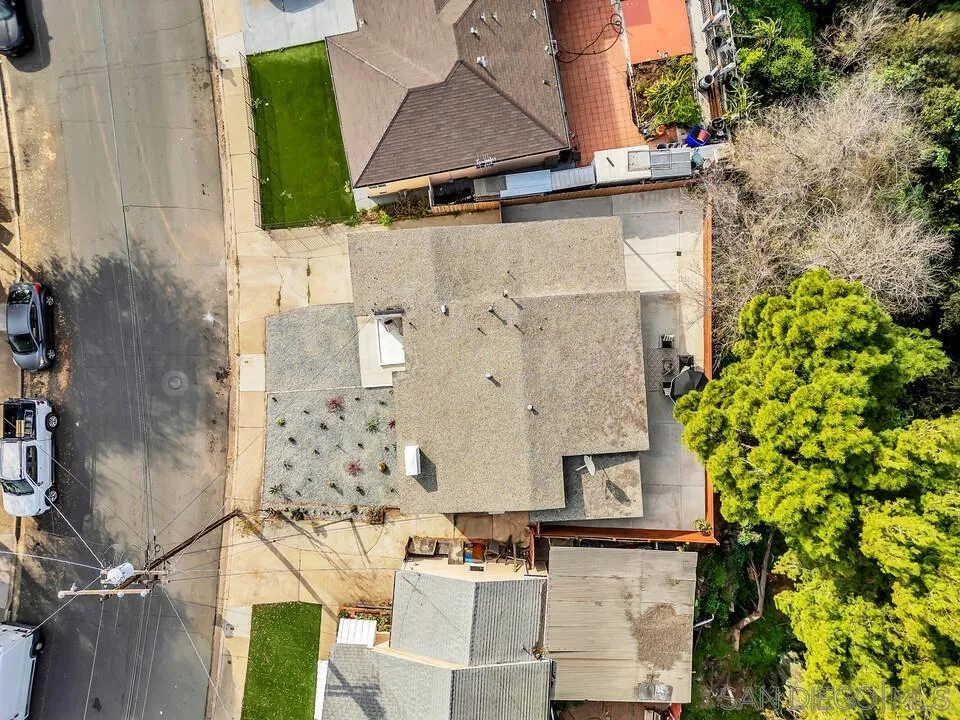 https://cdn.realtyfeed.com/cdn/127/260001800/76dcdcb62d01794df38a9e3d417ddf6f.webp