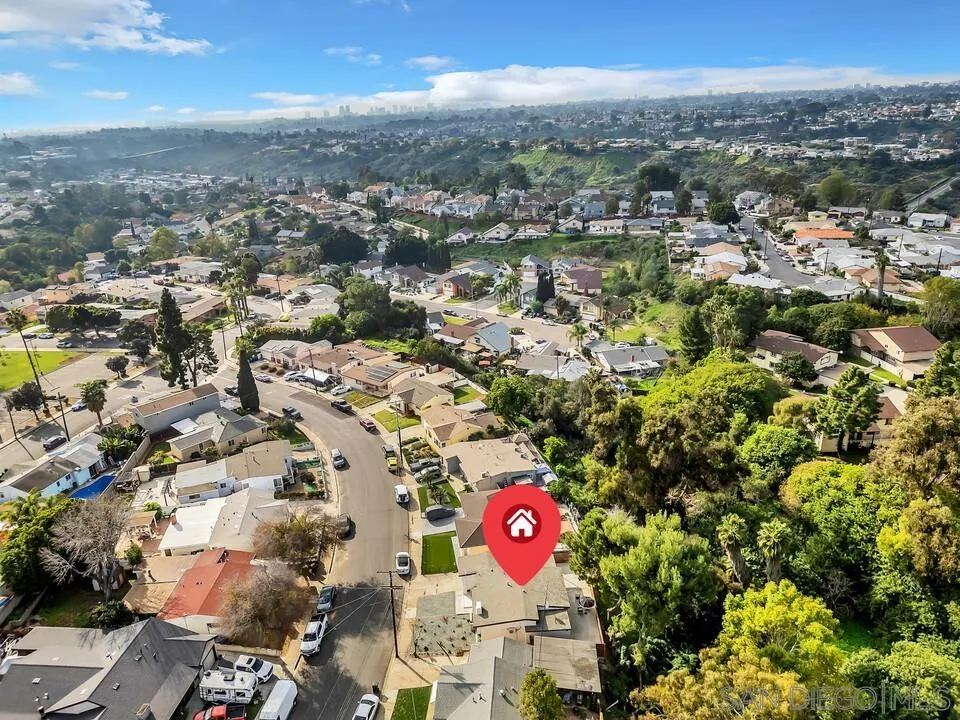 https://cdn.realtyfeed.com/cdn/127/260001800/8bcdde1edff66c05225e54d95c755298.webp