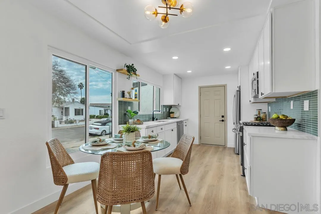 https://cdn.realtyfeed.com/cdn/127/260001800/d79868c09b7d7e3105099ec7aaf5a1c9.webp