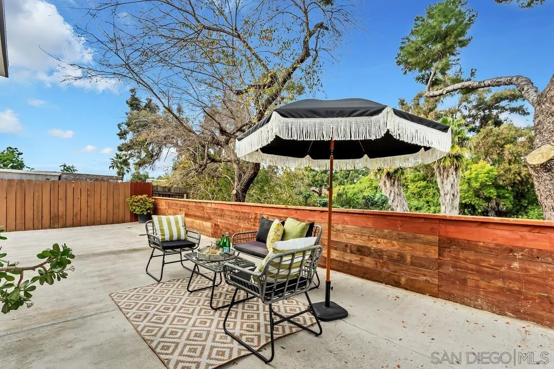 https://cdn.realtyfeed.com/cdn/127/260001800/f4dc7c5e5bb0e4b13787588993568579.webp