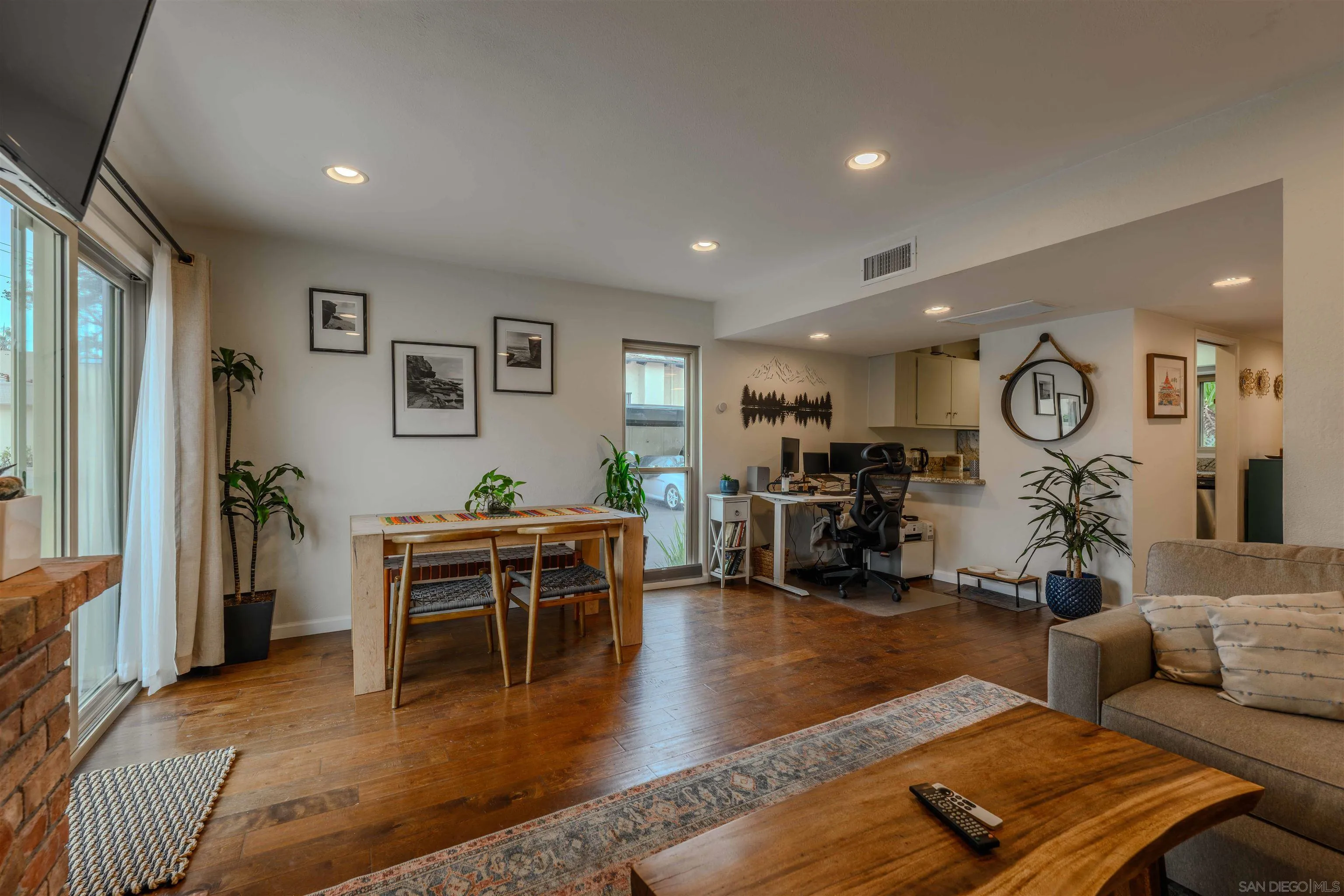 Photo #11: 260001804 Listing: Photo #11