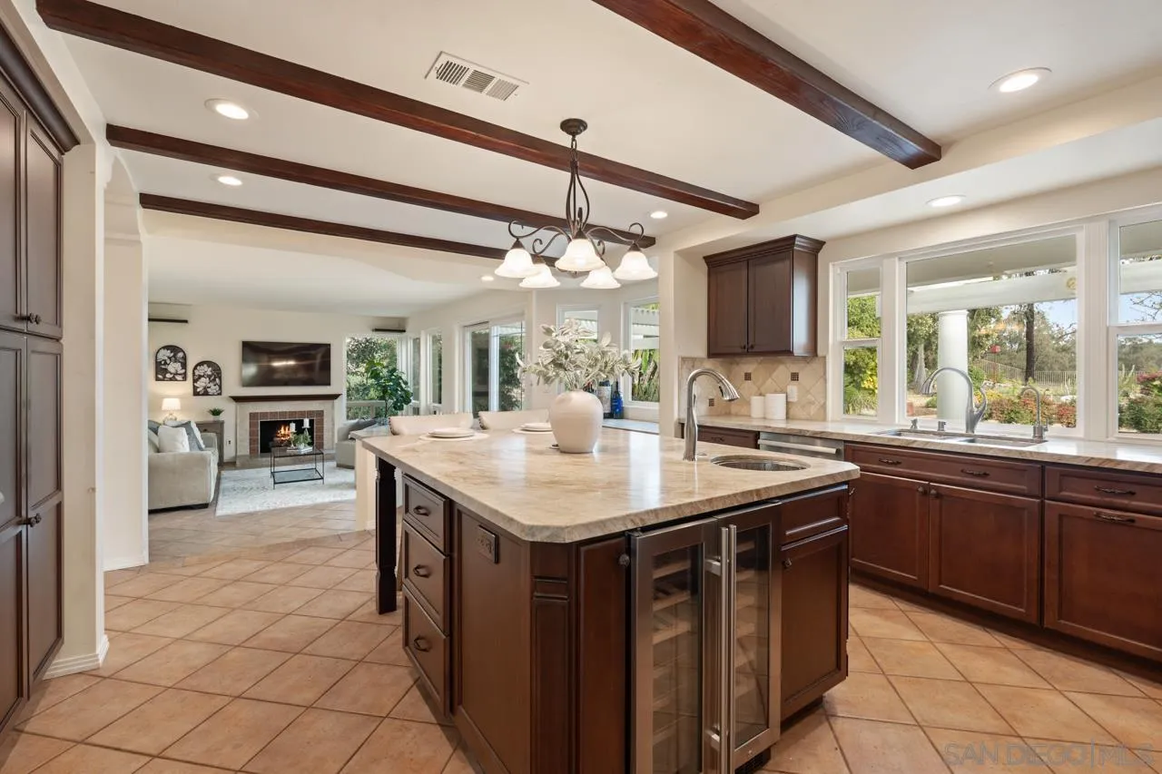 https://cdn.realtyfeed.com/cdn/127/260001805/a61f5fc0f5a43ddf2cb73164de607da9.webp