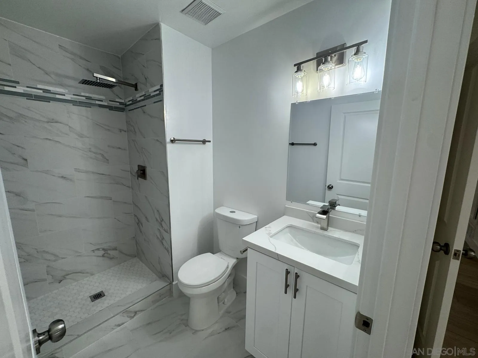 https://cdn.realtyfeed.com/cdn/127/260001806/20185c405025be773fb25c31a6c9c94f.webp