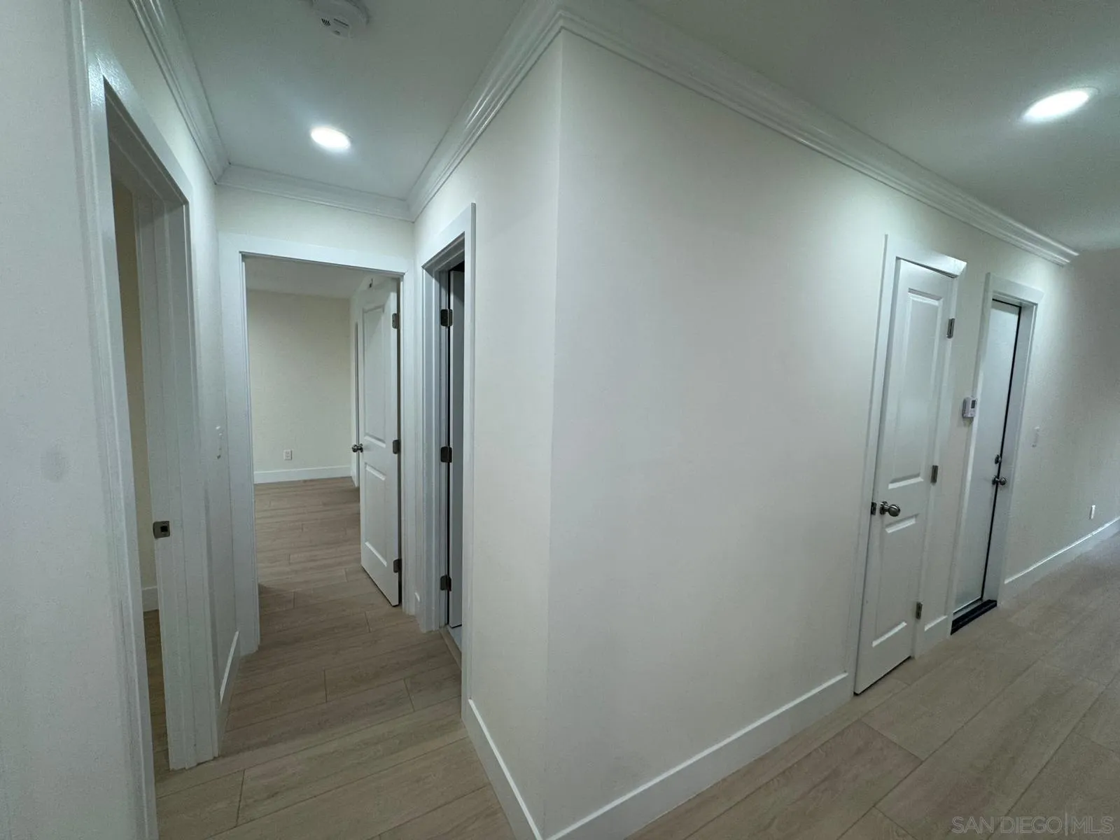 https://cdn.realtyfeed.com/cdn/127/260001806/4692a869c9827b385db8a33fa3e46a49.webp