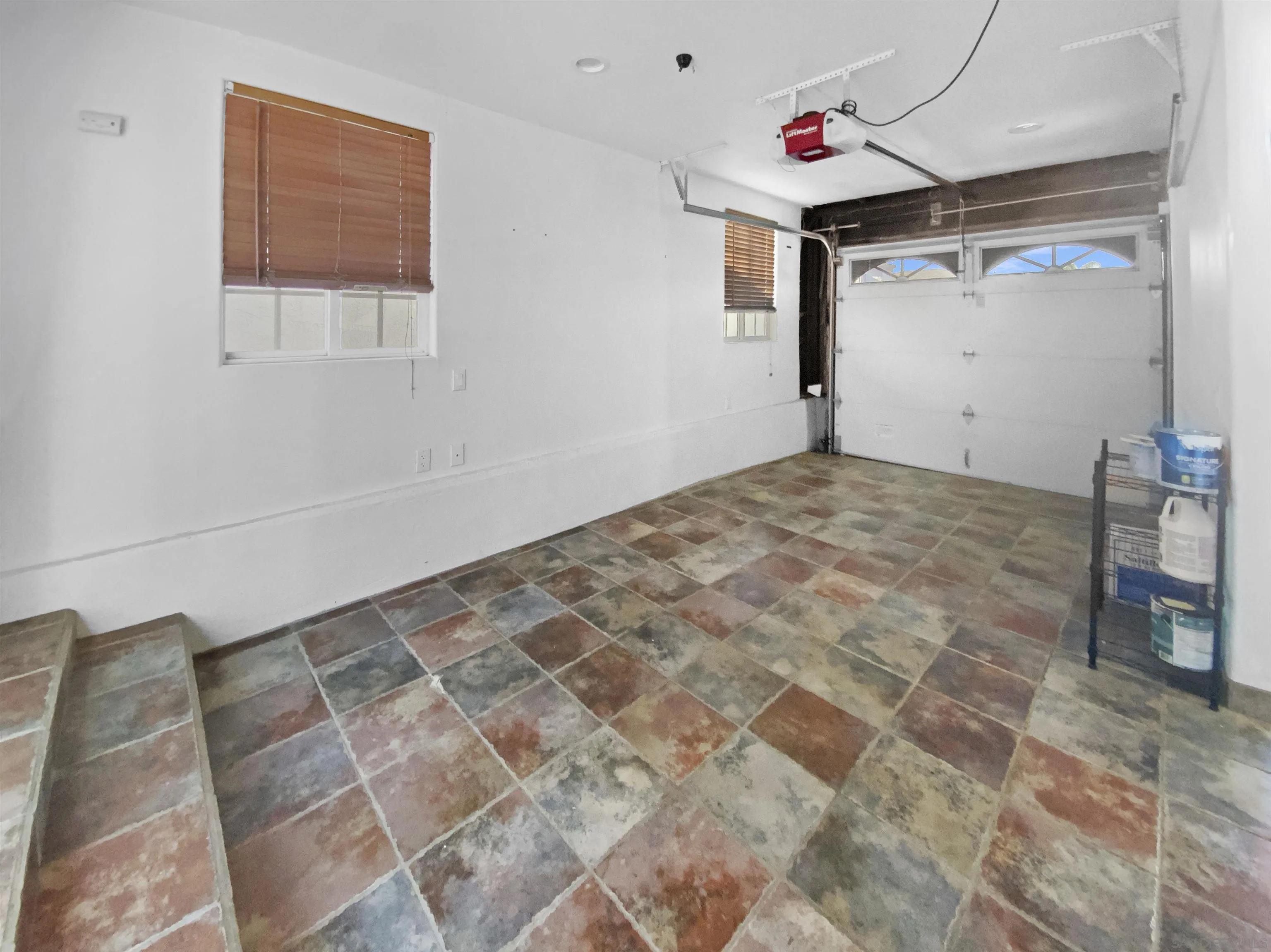 https://cdn.realtyfeed.com/cdn/127/260001807/eedfcd5f996823447264b8f6948f81a0.webp
