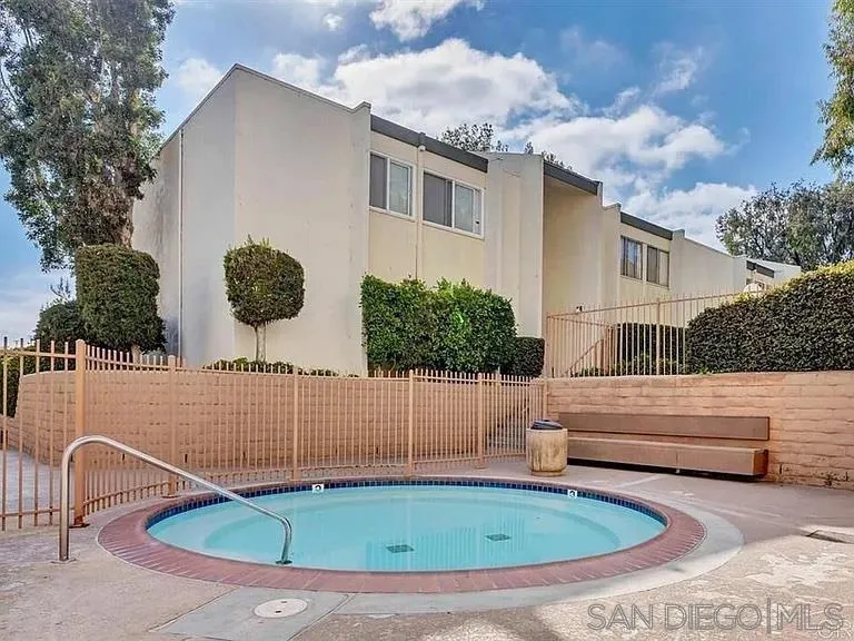 https://cdn.realtyfeed.com/cdn/127/260001808/ddaa9c4c0826364feec454d33b815909.webp