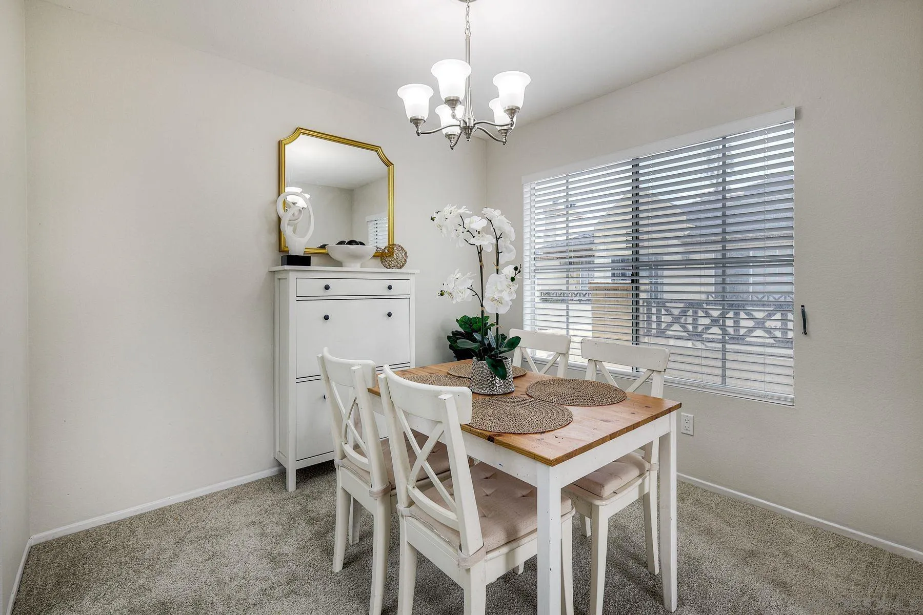 Photo #2: 260001809 Listing: Photo #2