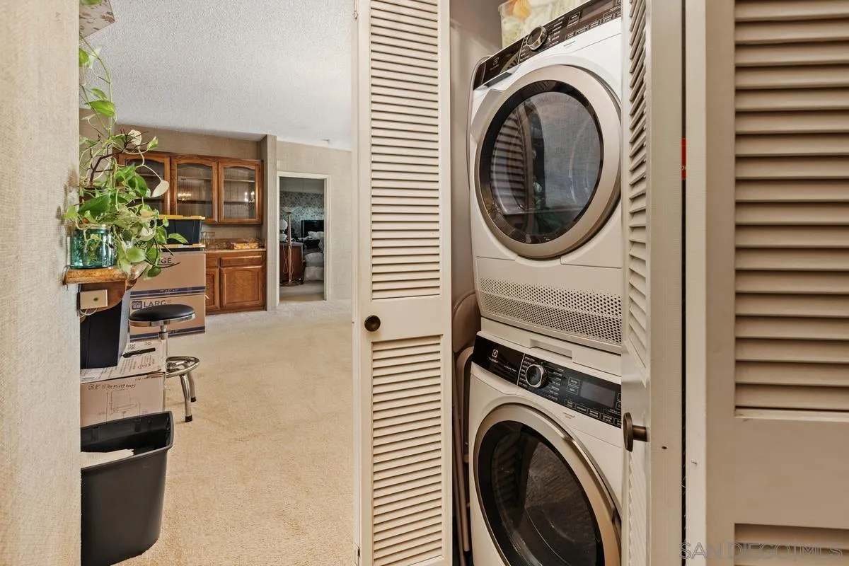 https://cdn.realtyfeed.com/cdn/127/260001810/3afe86f288869301e2c4fe39c110599d.webp