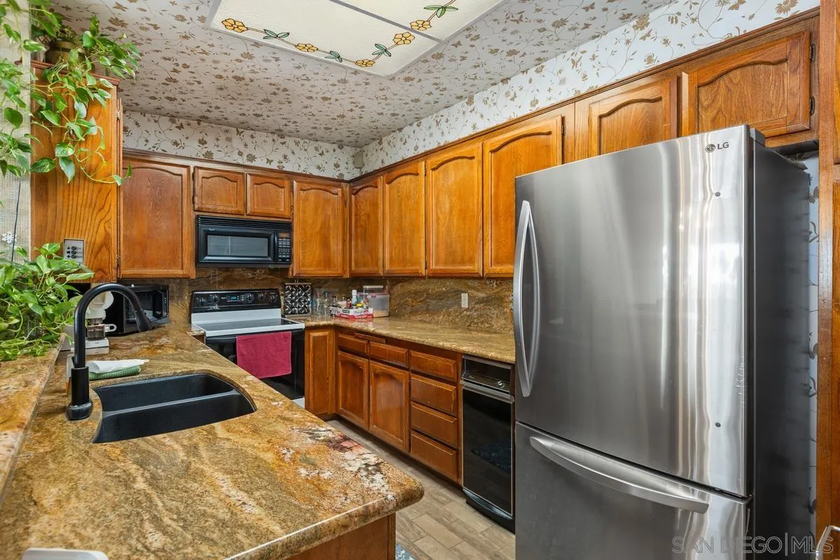https://cdn.realtyfeed.com/cdn/127/260001810/8592935f5b31875cb32bae50aabe48fd.webp