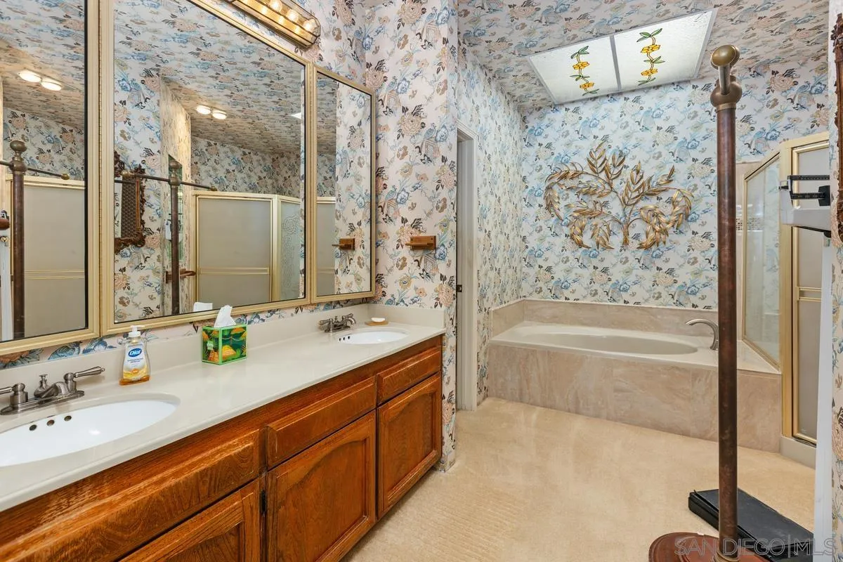 https://cdn.realtyfeed.com/cdn/127/260001810/87d77ca59423424707655a30a6829df6.webp