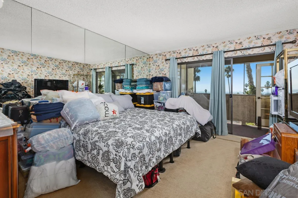 https://cdn.realtyfeed.com/cdn/127/260001810/de19517def573aa430369011a201fc44.webp
