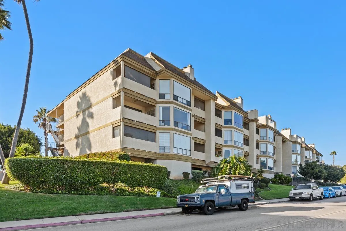 https://cdn.realtyfeed.com/cdn/127/260001810/f513fd716660f0c3247c395b34e8990c.webp