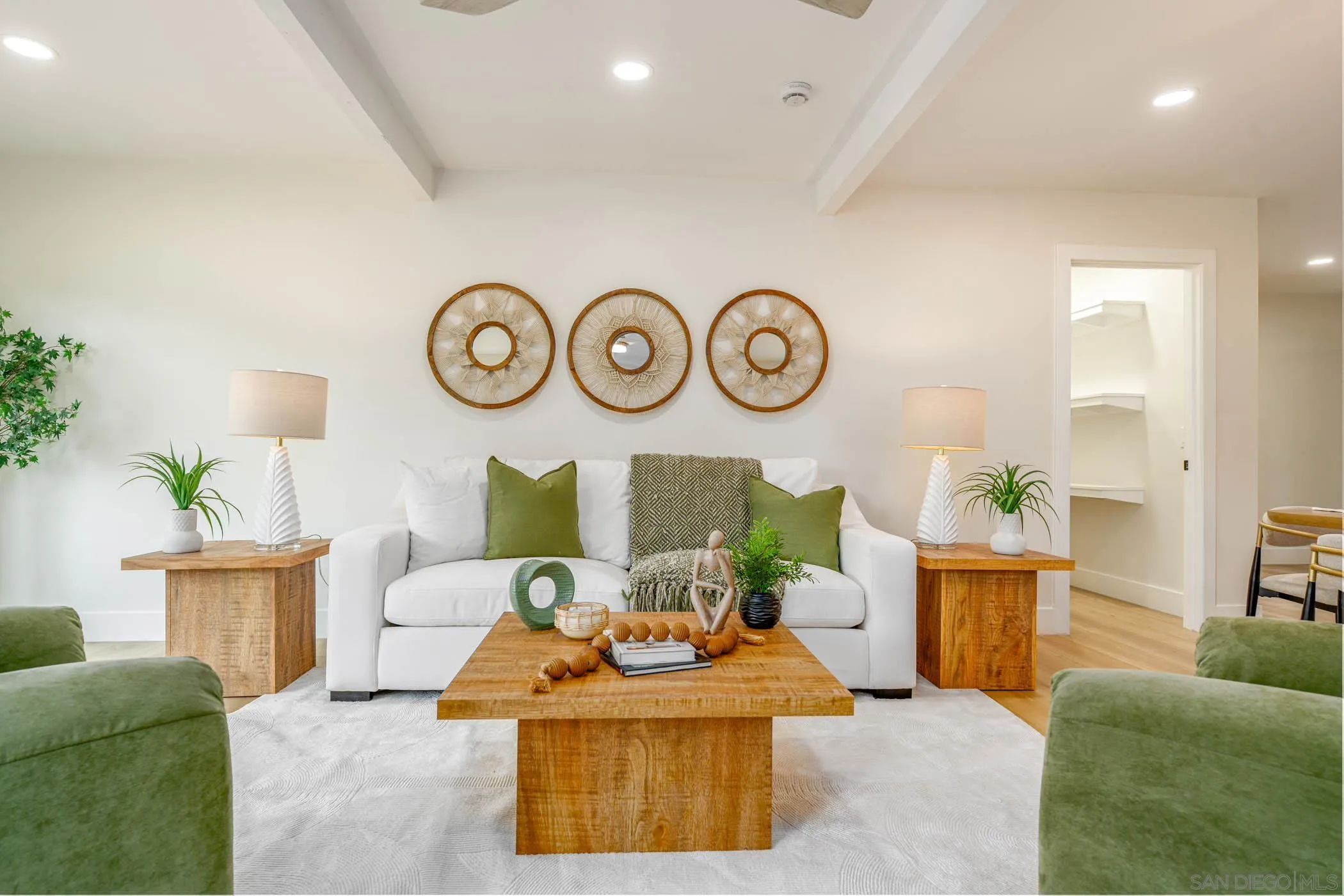 https://cdn.realtyfeed.com/cdn/127/260001811/f110e437473953f8f097ba06ab38614f.webp