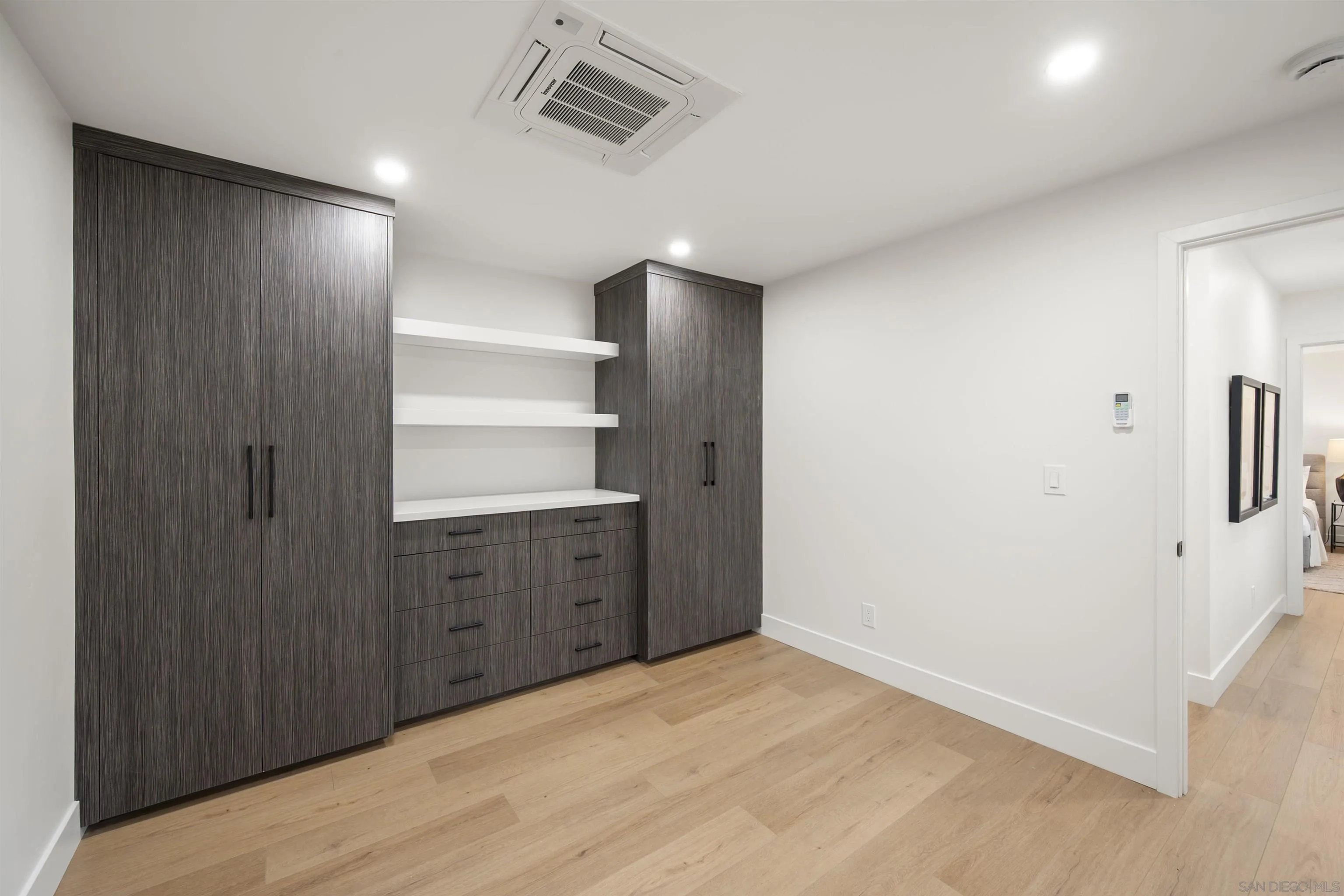 https://cdn.realtyfeed.com/cdn/127/260001814/095e36902c603827134689f869fdef58.webp
