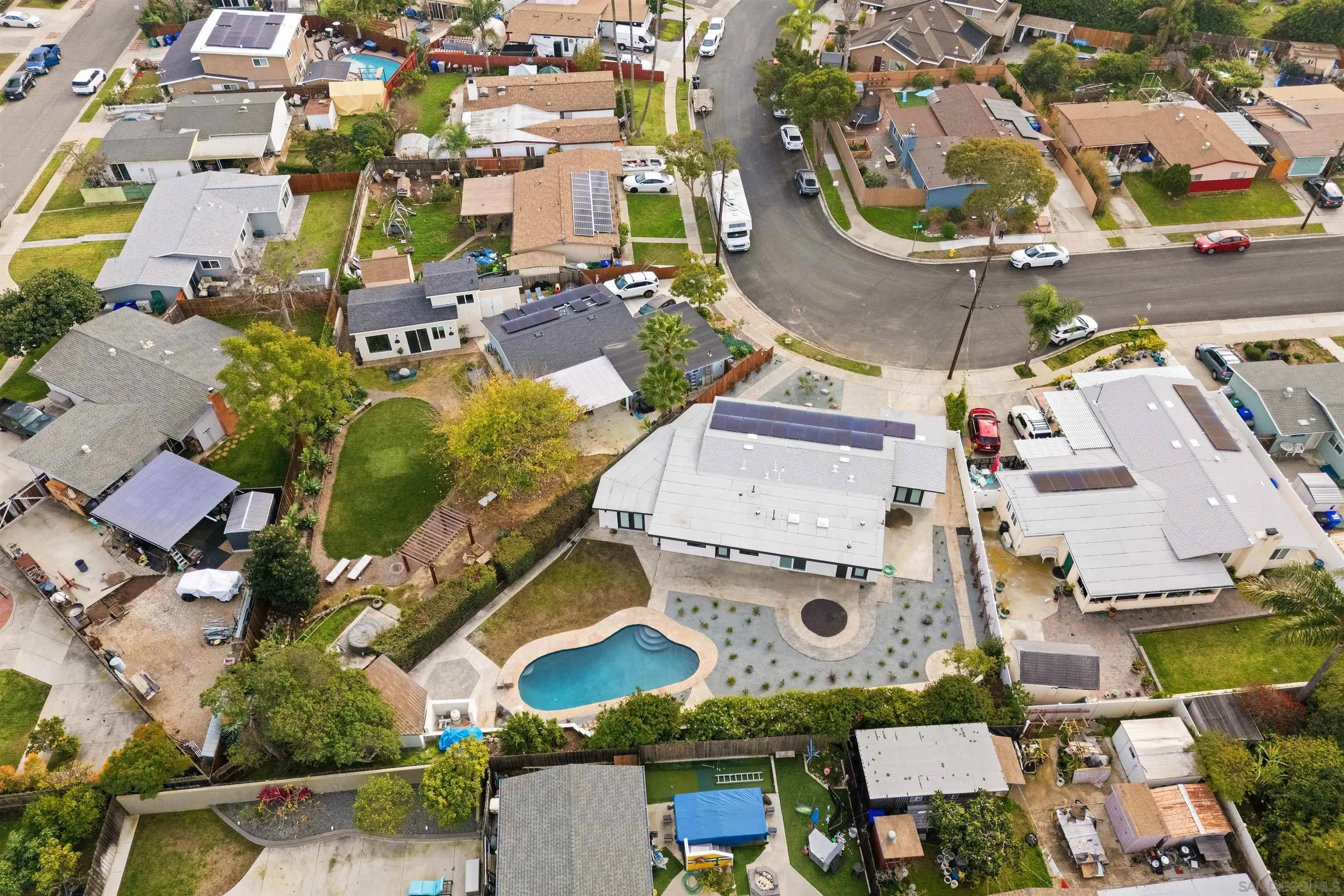 https://cdn.realtyfeed.com/cdn/127/260001814/1bf1197a276357ea5e25bc30221fcf98.webp