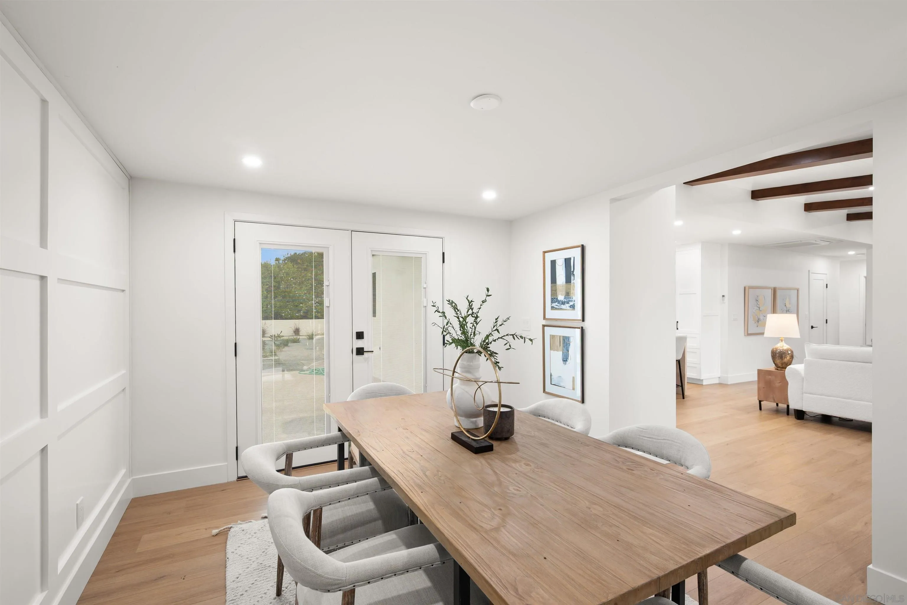 https://cdn.realtyfeed.com/cdn/127/260001814/28d0611c5c48d612fa119e3fac013972.webp