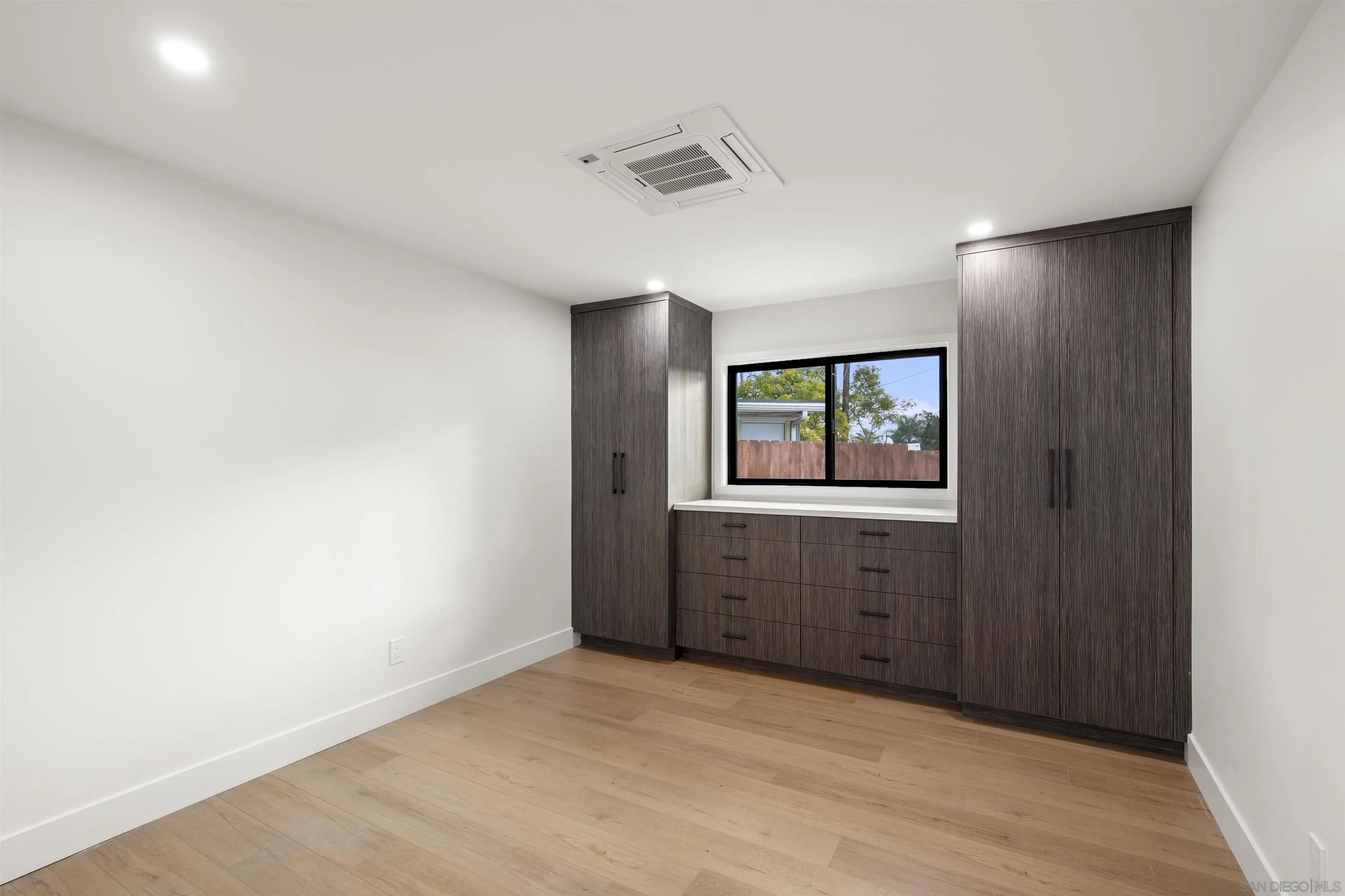 https://cdn.realtyfeed.com/cdn/127/260001814/5983874de6f44c459c41ff75590be633.webp