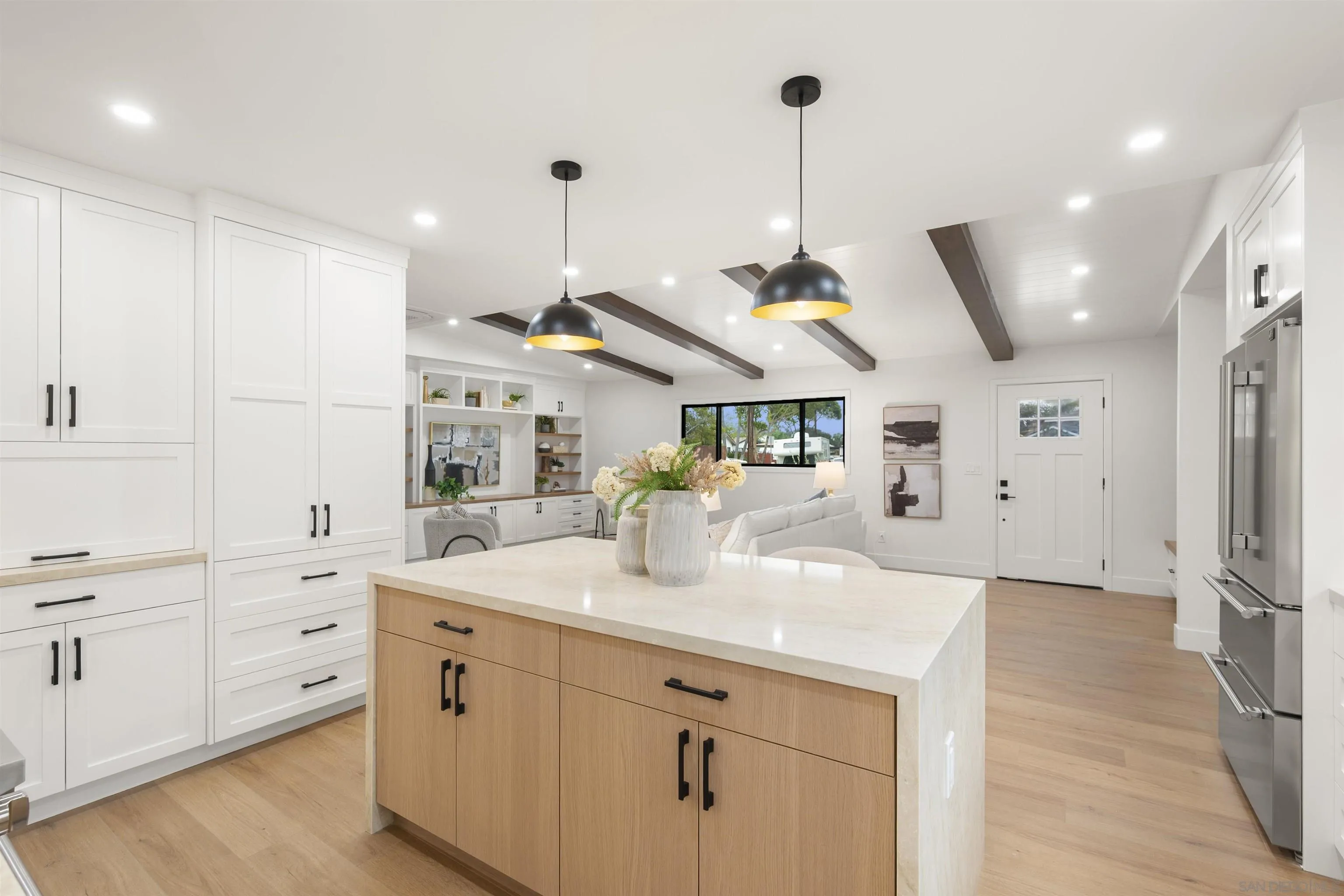https://cdn.realtyfeed.com/cdn/127/260001814/5c9ed543bf386d6869b278950b589961.webp
