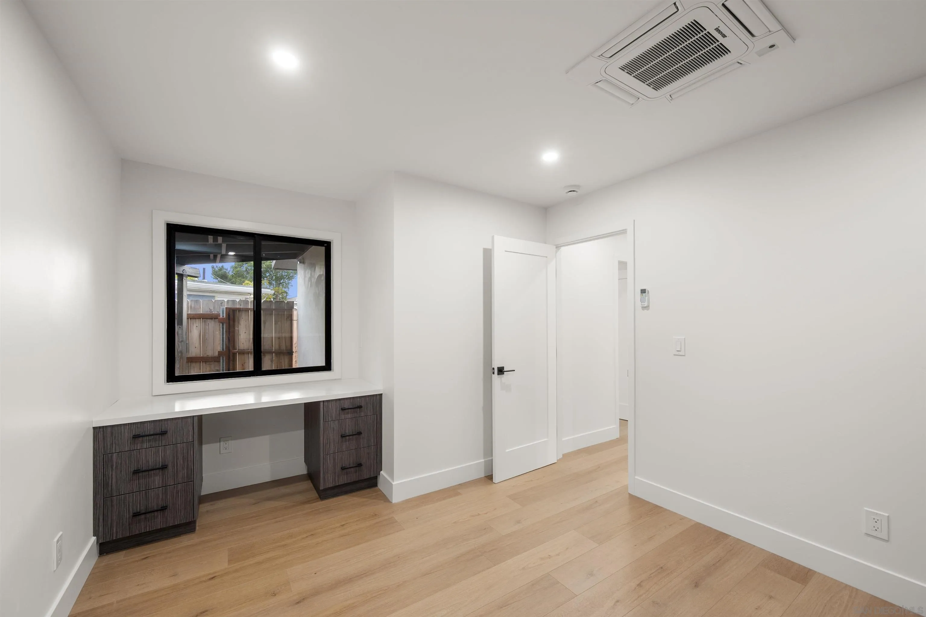 https://cdn.realtyfeed.com/cdn/127/260001814/d714778365489463767bad9b4f6f4b27.webp