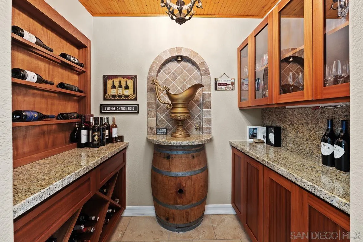 https://cdn.realtyfeed.com/cdn/127/260001817/a8b8f92a0830022fa5e0d1926b098347.webp