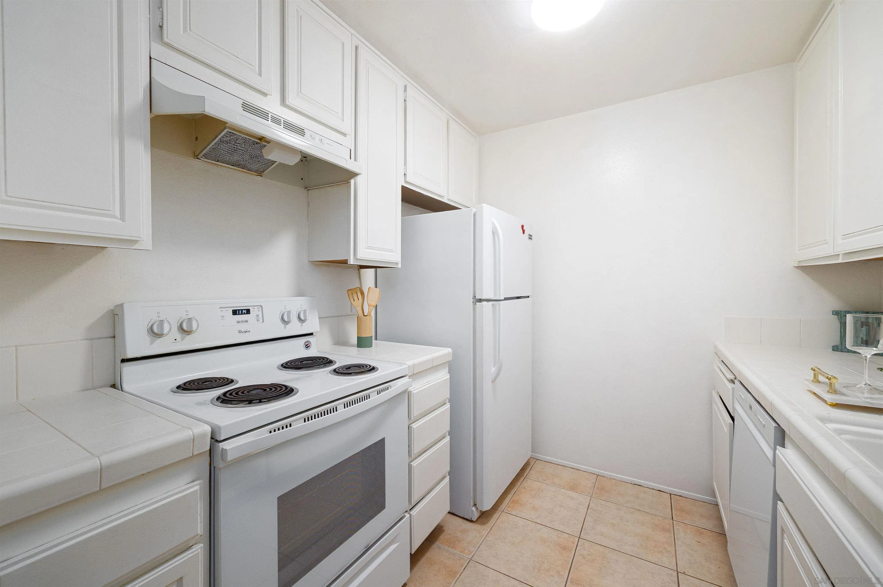 Photo #7: 260001824 Listing: Photo #7
