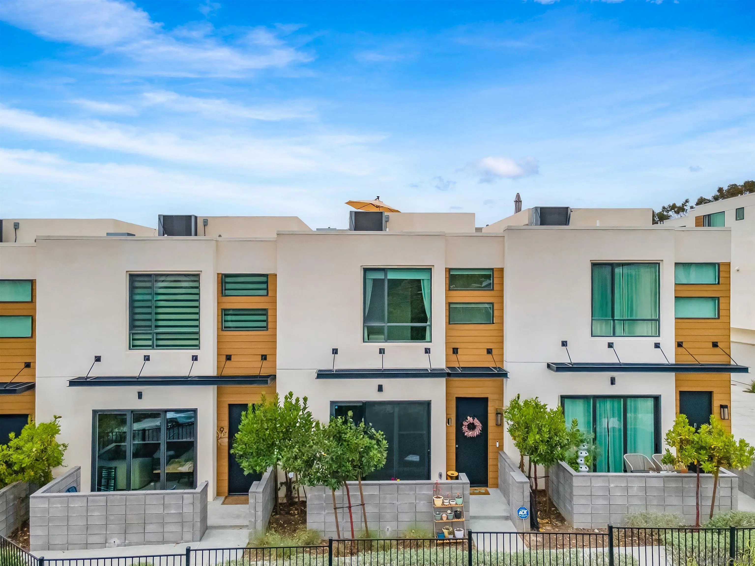 Photo #3: 260001825 Listing: Photo #3