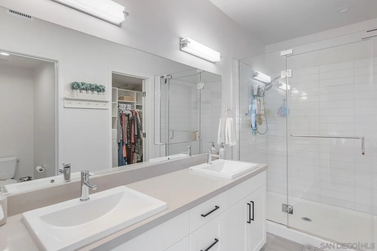 Photo #24: 260001825 Listing: Photo #24