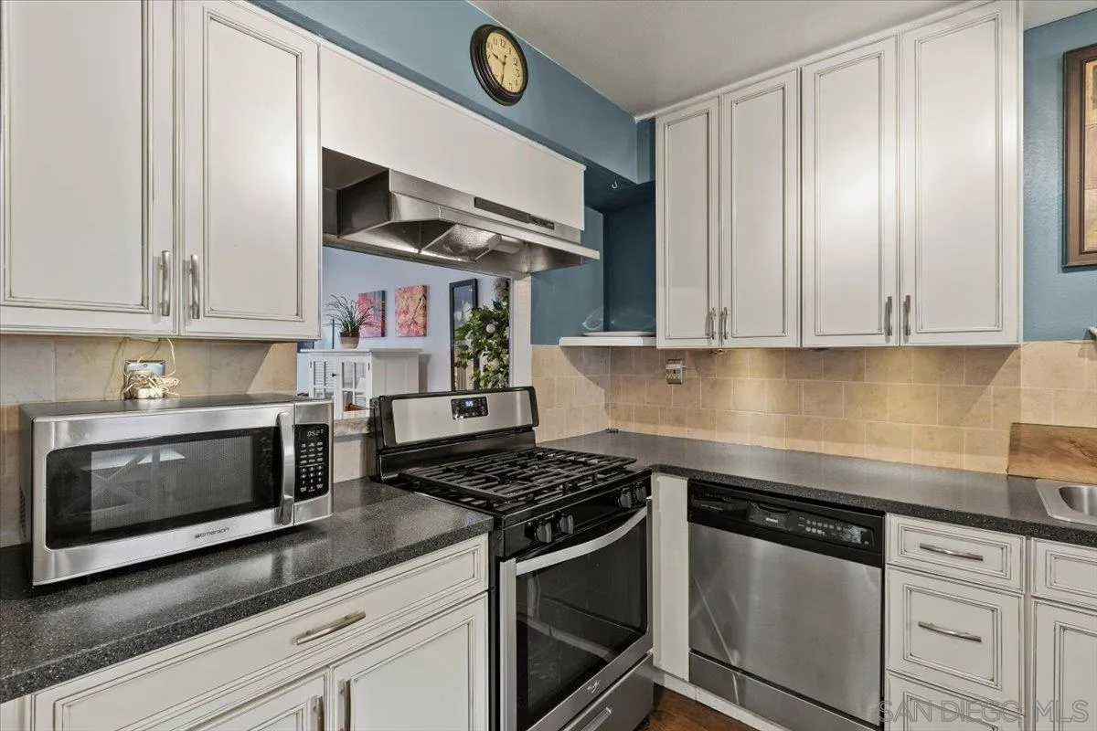 Photo #12: 260001826 Listing: Photo #12